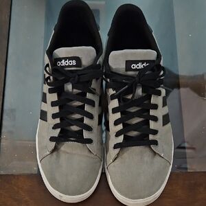 adidas EUC Men's Gray and Black Low-Top Canvas Sneakers • Size 10